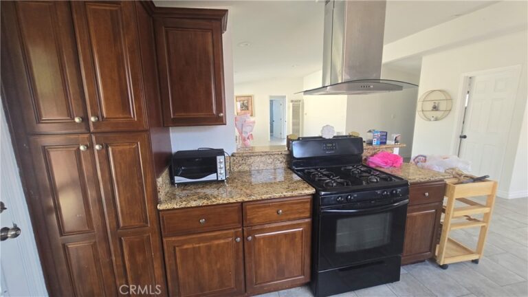 606 North Dahlia Avenue, Ontario