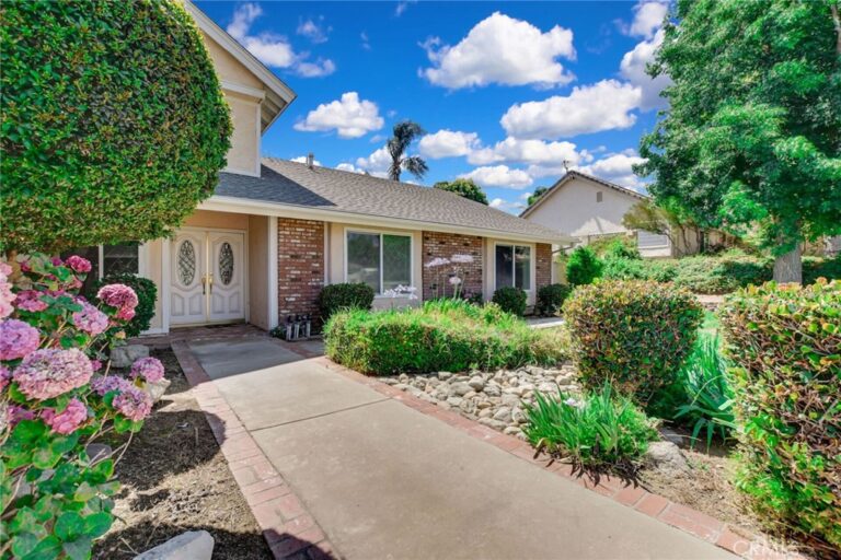 6074 Malachite Avenue, Alta Loma