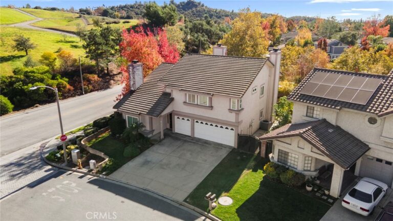 6107 Meadow Lark Drive, La Verne