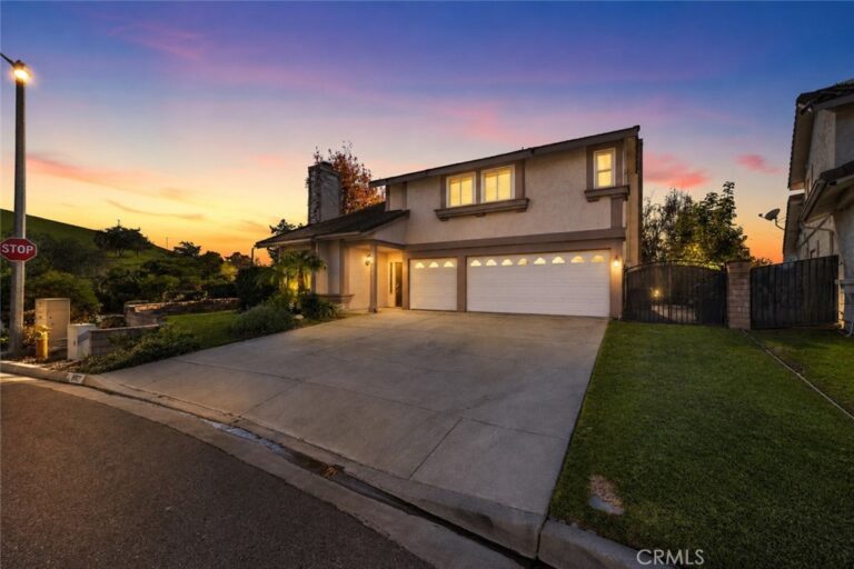 6107 Meadow Lark Drive, La Verne