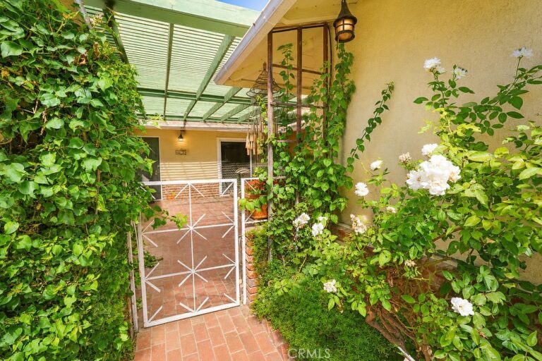 613 Converse Avenue, Claremont