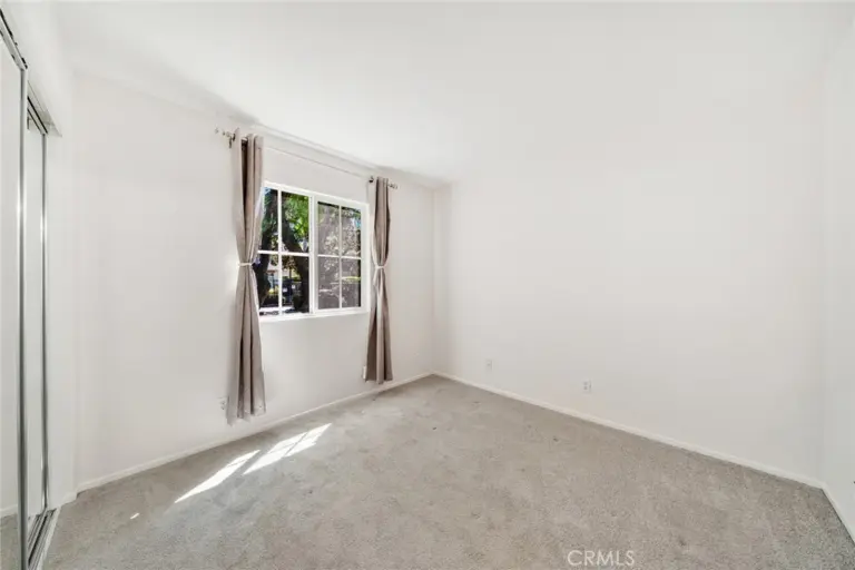 6366 Estrela, Eastvale