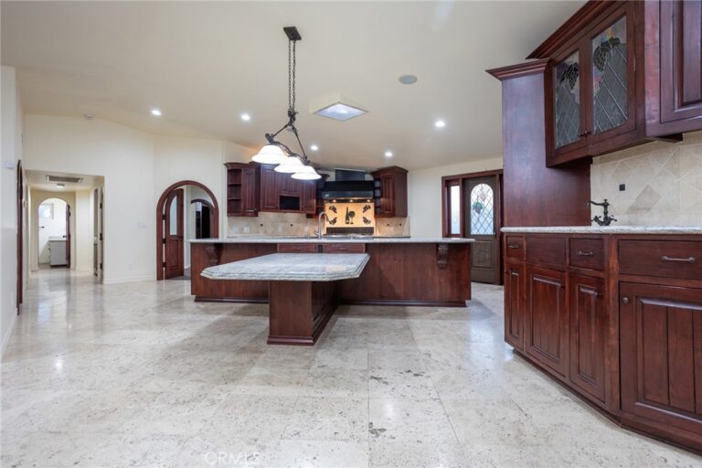 6378 East Avenue, Rancho Cucamonga