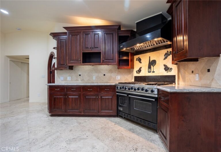 6378 East Avenue, Rancho Cucamonga