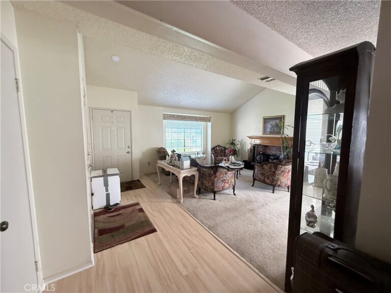 639 Damien, La Verne