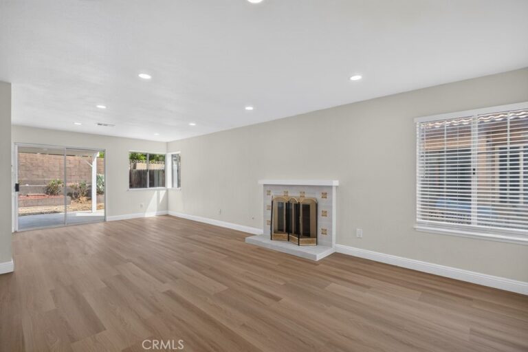 646 W Home, Rialto