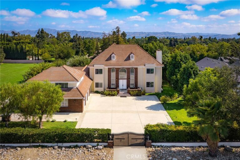 648 Pomello Drive, Claremont
