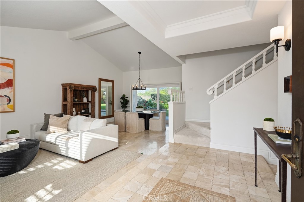 6497 Country Club Drive, La Verne