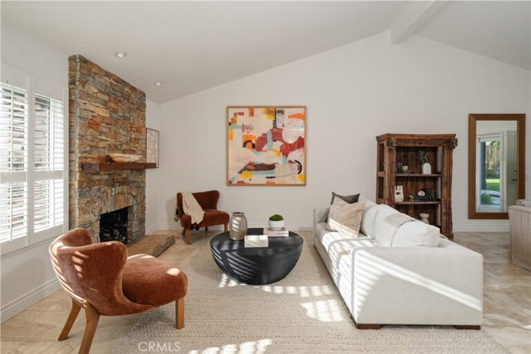 6497 Country Club Drive, La Verne