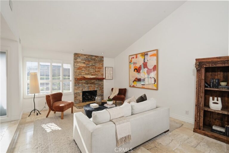 6497 Country Club Drive, La Verne