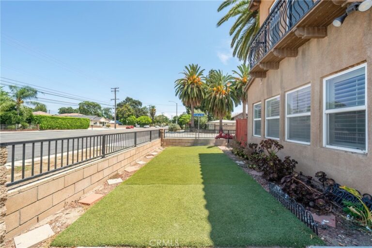 658 E. Phillips Boulevard, Pomona