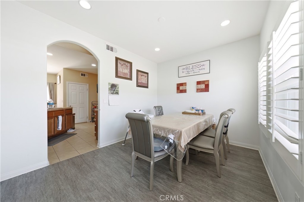 658 E. Phillips Boulevard, Pomona