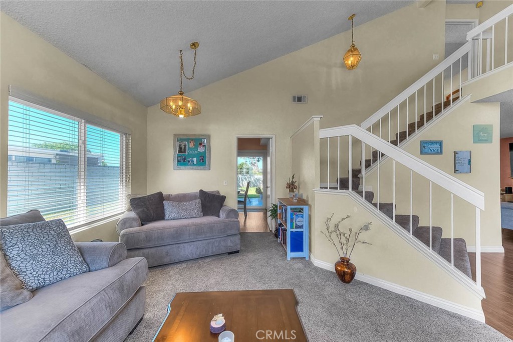 660 S Pampas Ave, Rialto