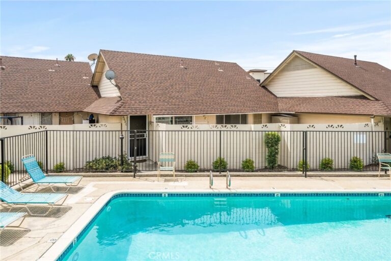 663 S Indian Hill Boulevard #C, Claremont