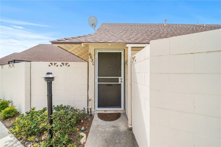 663 S Indian Hill Boulevard #C, Claremont