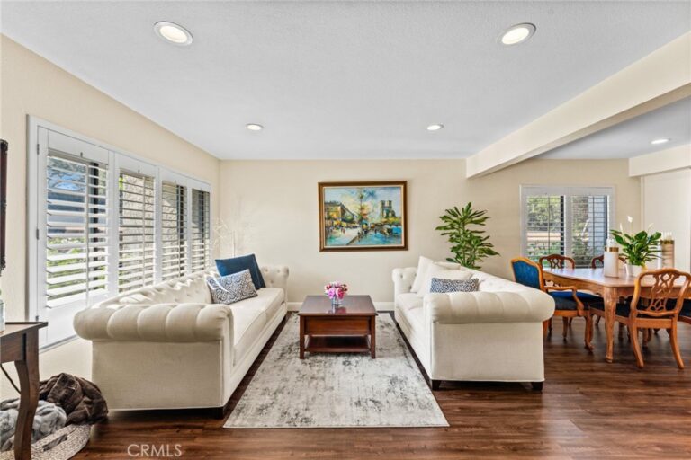 676 redwood Lane, San Dimas