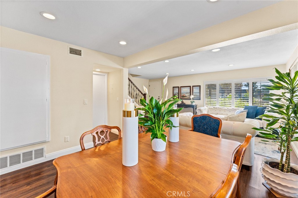 676 redwood Lane, San Dimas