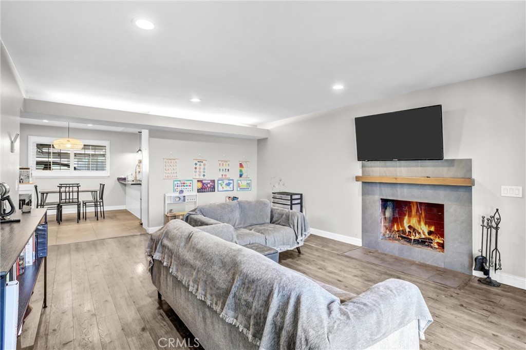 679 S Indian Hill #B, Claremont