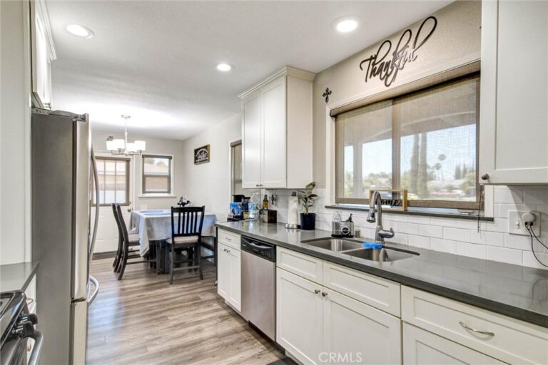 6831 Park Ave, Rialto