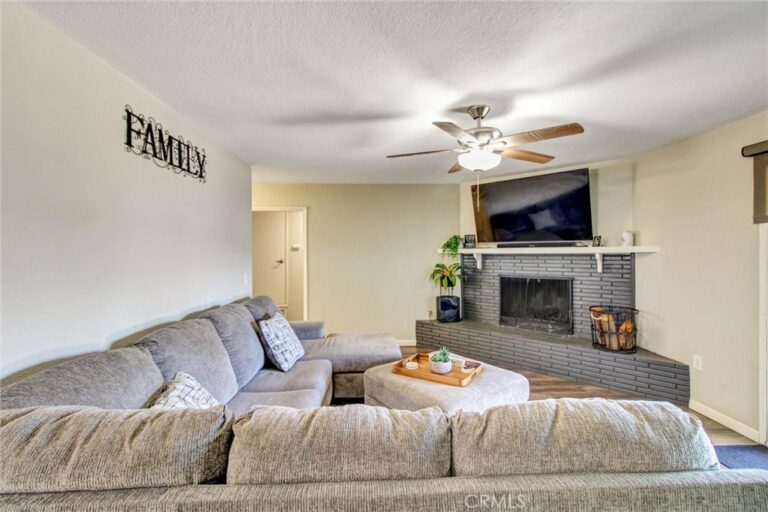 6831 Park Ave, Rialto