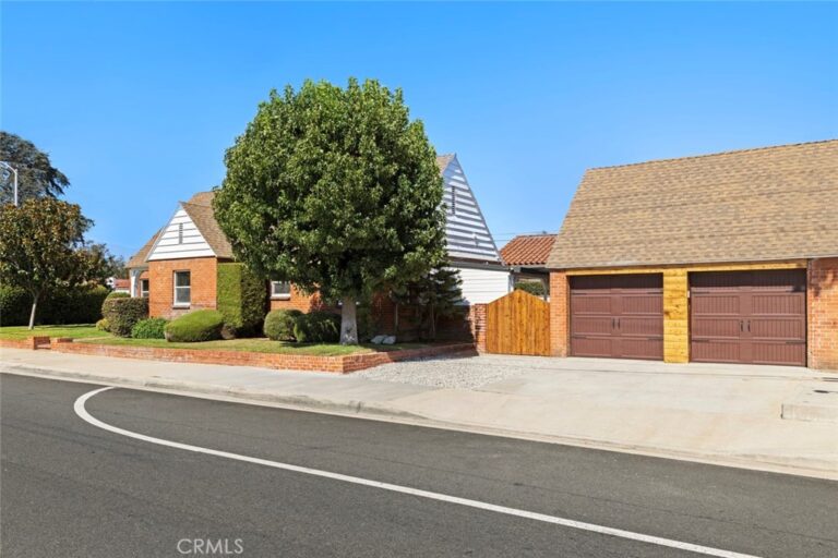 694 W Orange Grove, Pomona