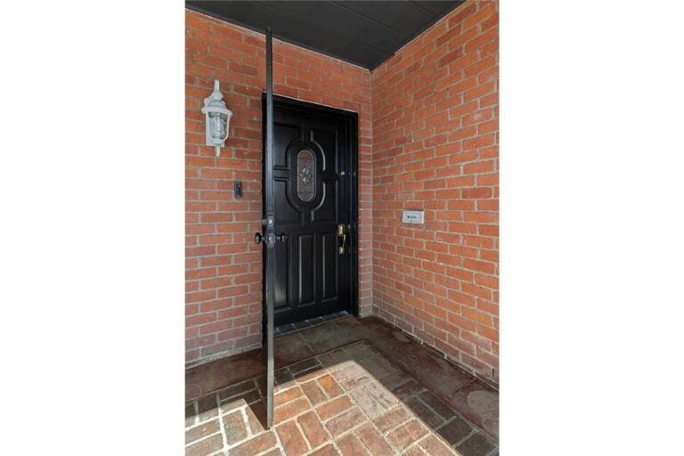 694 W Orange Grove, Pomona