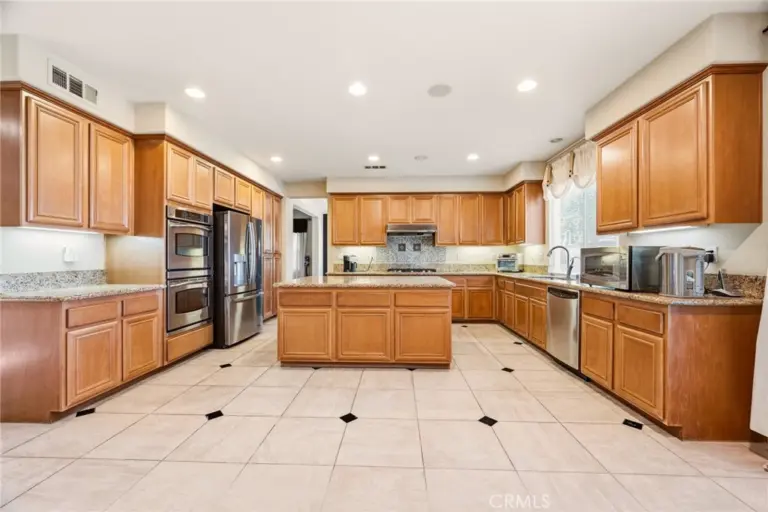 6981 Wild Lupine Road, Eastvale