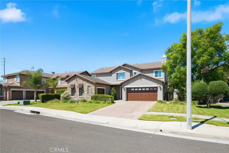 6981 Wild Lupine Road, Eastvale