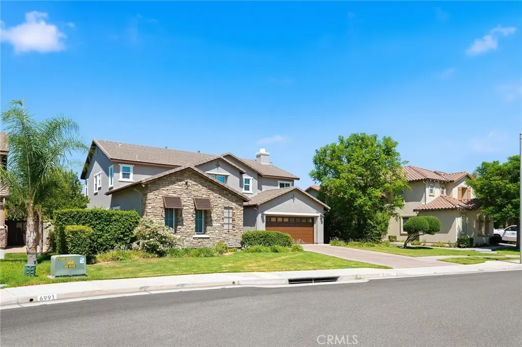 6981 Wild Lupine Road, Eastvale