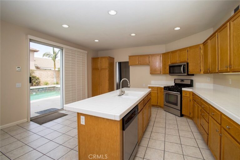 7108 Bronte, Rancho Cucamonga
