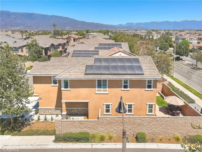 7205 Crescendo Lane, Fontana