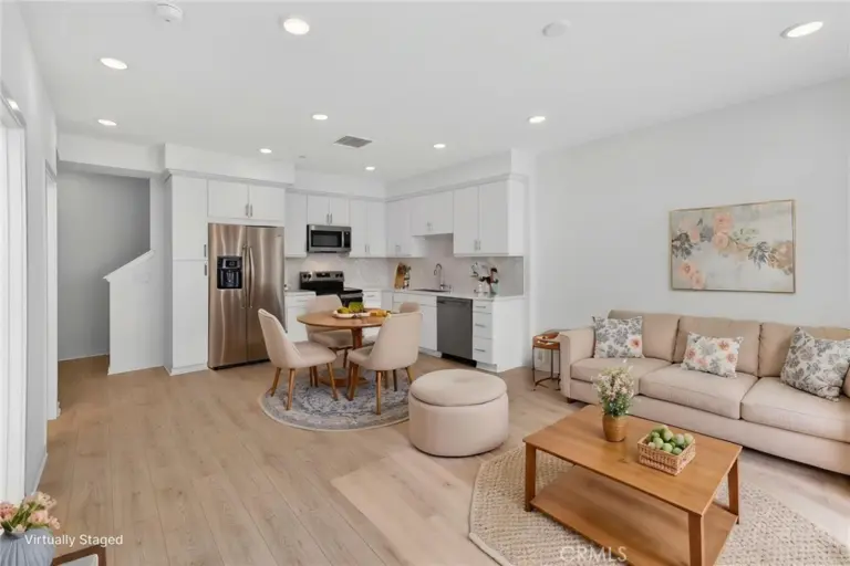 722 Tropicana Place, Covina