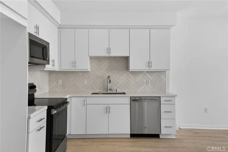 722 Tropicana Place, Covina