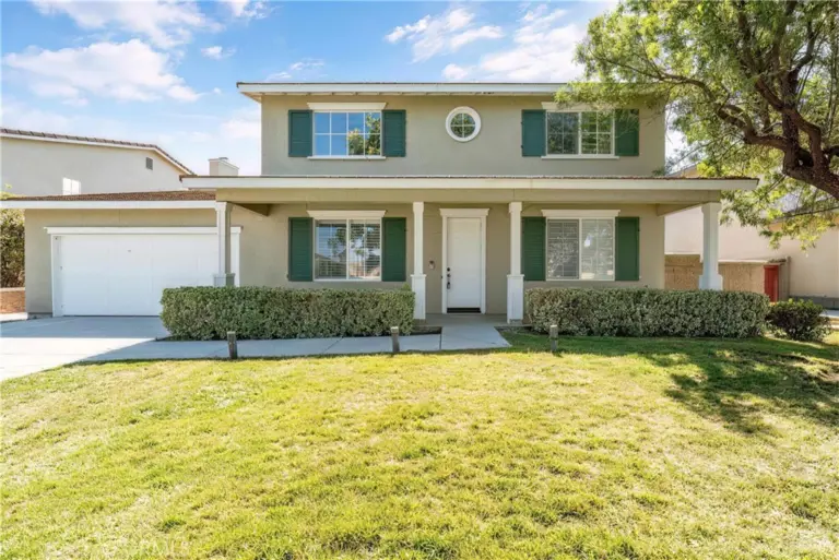 7266 Citrus Valley Ave, Eastvale