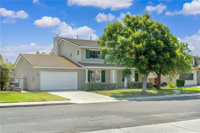 7266 Citrus Valley Ave, Eastvale