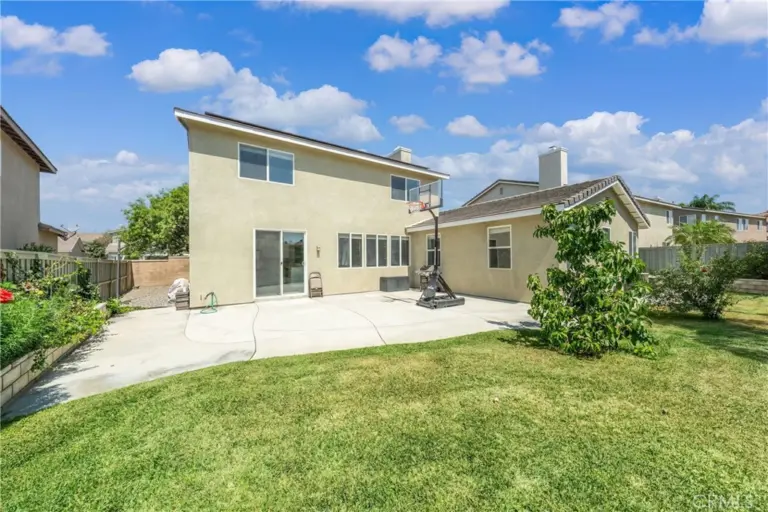 7266 Citrus Valley Ave, Eastvale