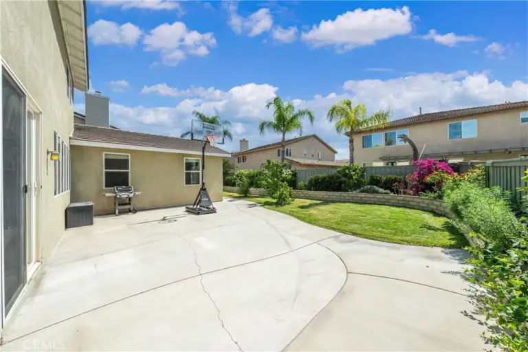 7266 Citrus Valley Ave, Eastvale