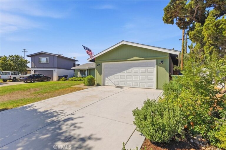 731 Moonstone Court, Upland