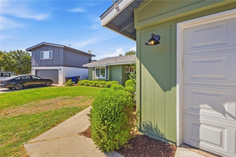 731 Moonstone Court, Upland