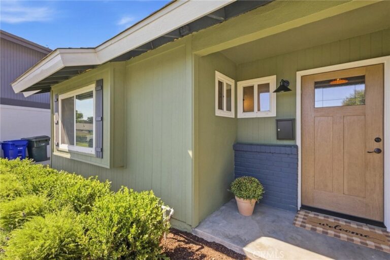 731 Moonstone Court, Upland