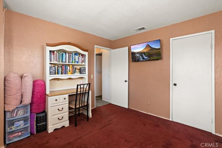 7370 Palm, Fontana