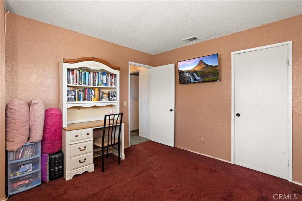 7370 Palm, Fontana