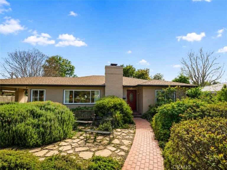 754 W 9th, Claremont
