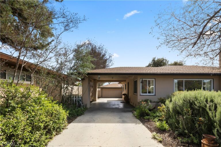 754 W 9th, Claremont