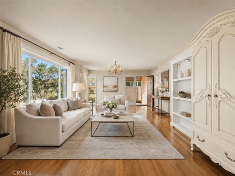 754 W 9th, Claremont