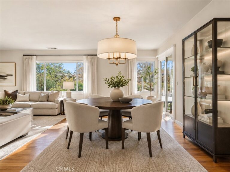 754 W 9th, Claremont