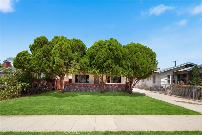 755 E Monterey Avenue, Pomona