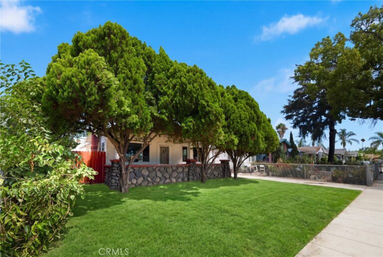755 E Monterey Avenue, Pomona