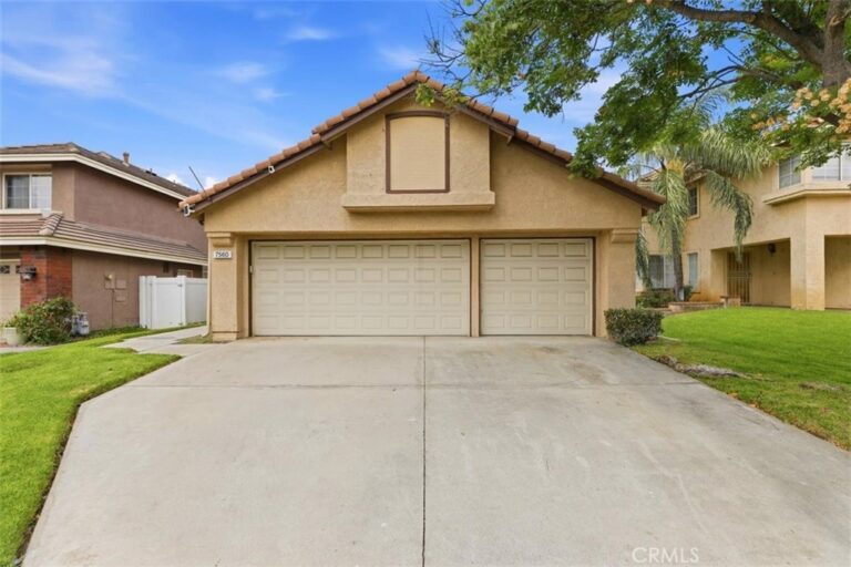 7560 Santa Lucia, Fontana