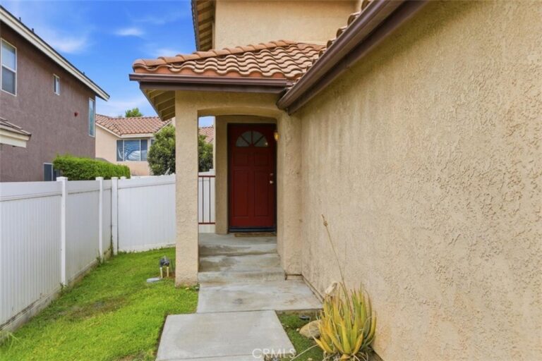 7560 Santa Lucia, Fontana